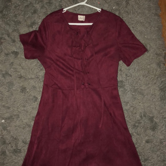 Dress - Picture 1 of 2